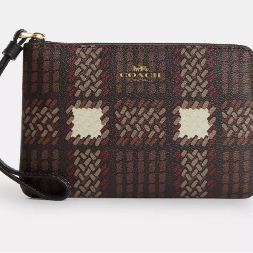 NWT- coach corner zip wristlet